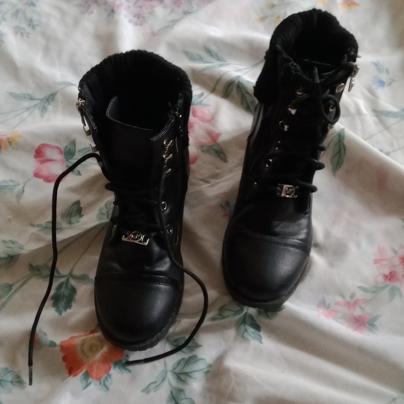 Michael Kors Shoes - Michael Kors black boots women size 4